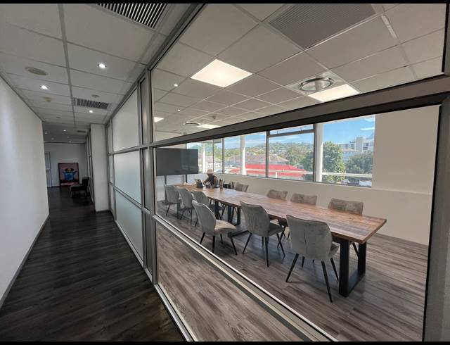 309M² OFFICE TO LET IN CLAREMONT
